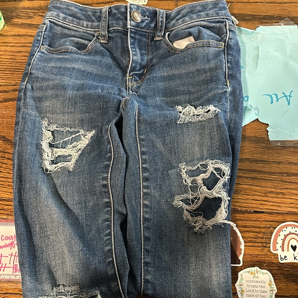 Women’s American Eagle Outfitters Ripped Jeans